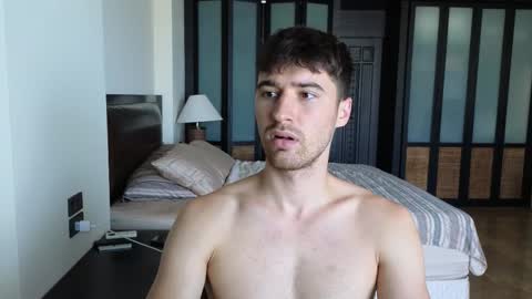 gilbertogonzales online show from December 3, 4:29 am