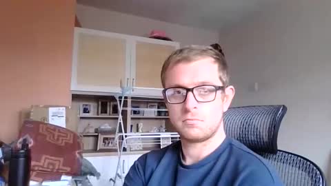 Snapshot of ginwood chatting on October 10, 2:00 pm ginwood online show from October 10, 2:00 pm