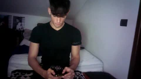 giovyyx online show from February 15, 3:42 am