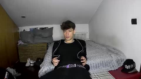 giovyyx online show from September 29, 10:13 am