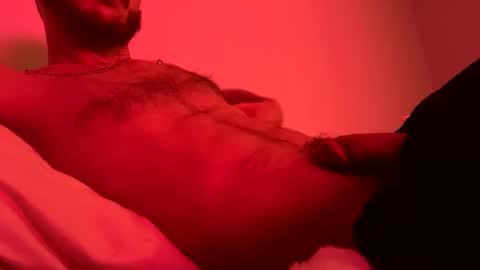 Snapshot of glegere18 chatting on February 28, 2:42 am Lets get wierd online show from February 28, 2:42 am