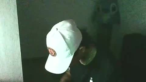 glen_connor_11 online show from January 16, 6:32 pm