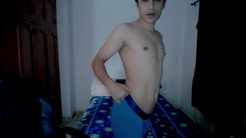glitchaura online show from October 22, 1:48 pm