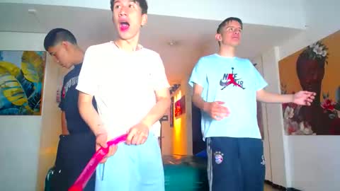 THOMAS AND DAMIAND online show from May 24, 1:17 pm