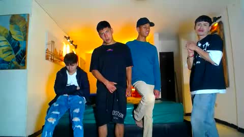 THOMAS AND DAMIAND online show from June 2, 12:39 pm