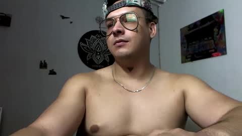 Snapshot of godkenai chatting on October 8, 10:47 pm MASTER GODKENAI online show from October 8, 10:47 pm