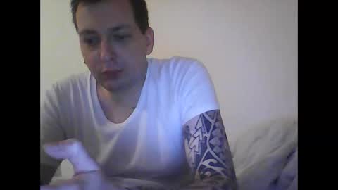 Snapshot of gohan8558 chatting on January 1, 6:49 pm gohan8558 online show from January 1, 6:49 pm