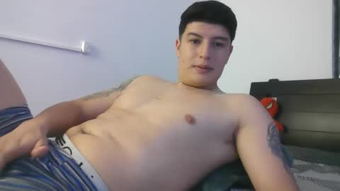 goldenknight33 online show from January 17, 5:38 pm