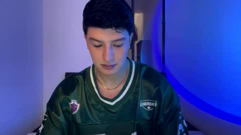 goldenknight33 online show from November 22, 3:55 pm