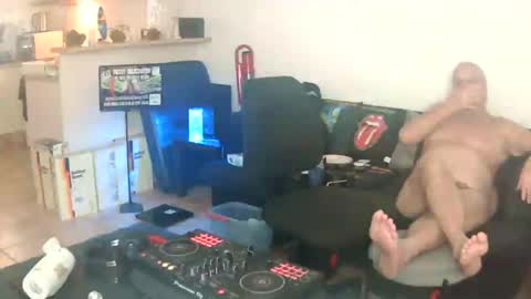 goldyguy011 online show from July 16, 4:30 am
