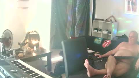 goldyguy011 online show from November 24, 2:12 am