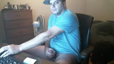 Snapshot of goleafzgo chatting on January 4, 6:52 am goleafzgo online show from January 4, 6:52 am