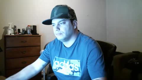 Snapshot of goleafzgo chatting on March 7, 2:15 am goleafzgo online show from March 7, 2:15 am