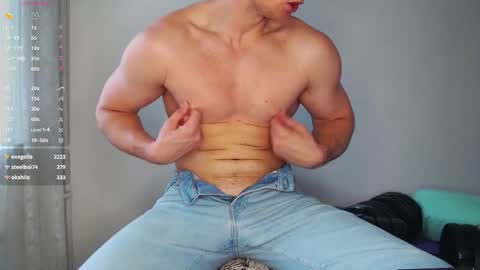 Snapshot of golov176 chatting on October 10, 9:58 am LEO online show from October 10, 9:58 am