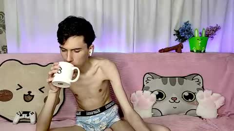 Luca online show from June 19, 1:55 am