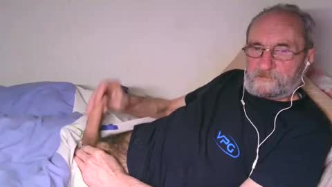 Snapshot of grandpa_mark chatting on January 18, 4:08 am Mark online show from January 18, 4:08 am