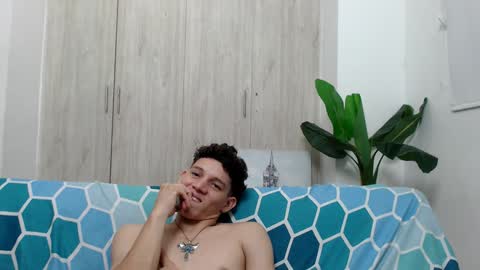 grecia_millercol online show from December 30, 1:37 am