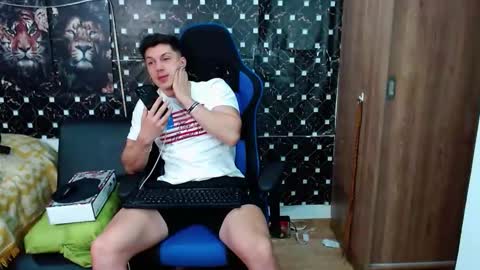 griego01 online show from September 25, 1:15 am