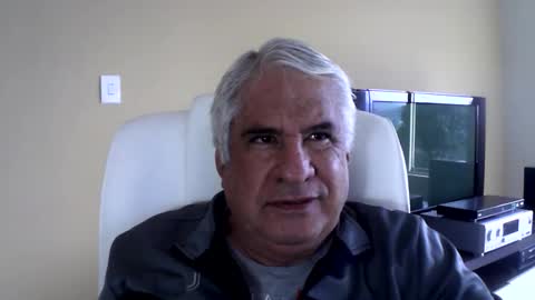 grisa01 online show from June 2, 12:39 pm