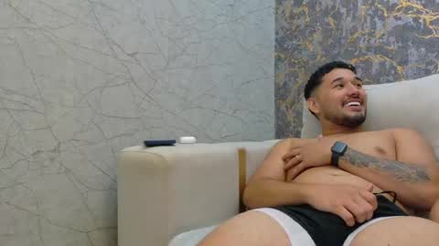 groupsexmen2 online show from April 23, 10:12 pm