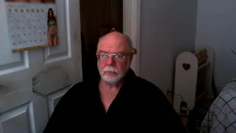 Snapshot of gtnolder60 chatting on February 14, 12:25 pm Gary online show from February 14, 12:25 pm