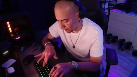 Guayaco  online show from February 14, 6:36 pm