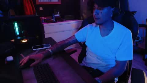 Guayaco  online show from November 17, 8:12 pm