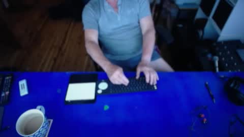 guesswhatigot2 online show from November 30, 3:08 am