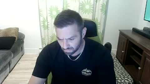 guillaume666286050 online show from June 17, 3:30 am