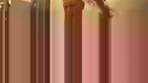 Snapshot of guitarbryman48 chatting on September 29, 6:12 am guitarbryman48 online show from September 29, 6:12 am