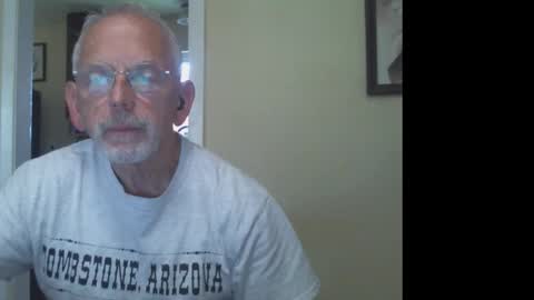 Snapshot of gulfcoast1952 chatting on October 22, 1:37 pm Roy online show from October 22, 1:37 pm