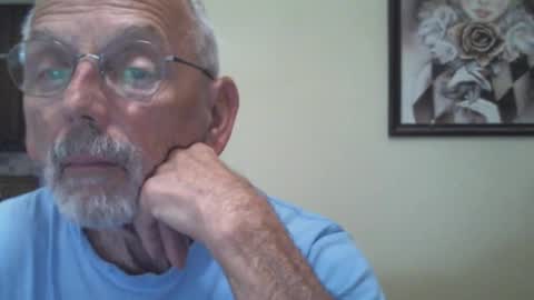 Snapshot of gulfcoast1952 chatting on March 3, 5:23 pm Roy online show from March 3, 5:23 pm