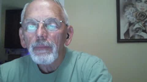 Snapshot of gulfcoast1952 chatting on January 25, 2:36 pm Roy online show from January 25, 2:36 pm