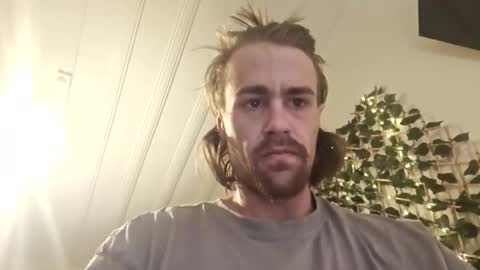 Snapshot of gusmuss chatting on October 26, 2:13 am Jamie online show from October 26, 2:13 am