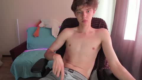 Snapshot of guy_liam1 chatting on September 9, 12:48 pm guy_liam1 online show from September 9, 12:48 pm