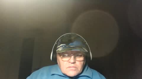 guyboy73 online show from October 19, 1:43 am