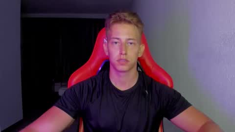 Oliver online show from November 9, 7:29 pm