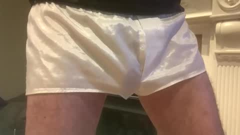 hairybush235325 online show from November 20, 4:39 pm