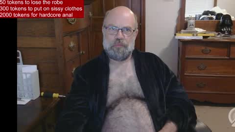 HairyDaddyBear69 online show from April 4, 11:40 am