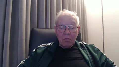 hairylover461681298 online show from December 9, 11:09 pm