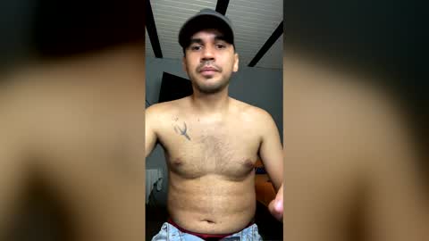 hamiltong12 online show from December 20, 5:25 am