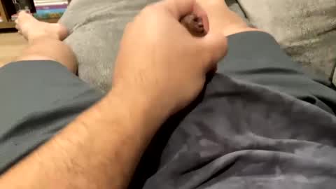 handhugger online show from December 12, 11:25 pm