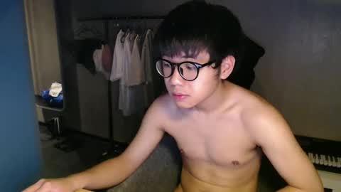 handsome_mannn online show from October 23, 8:56 pm