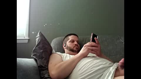 Handsomedaddy198923 online show from April 1, 3:20 pm