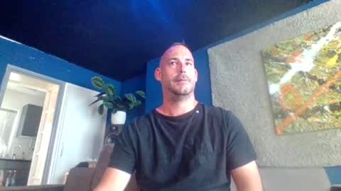 handsomeguy4ever online show from August 3, 9:04 am