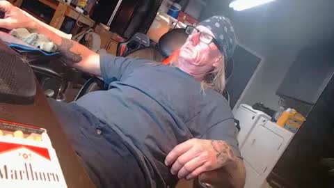 handystud33 online show from March 14, 4:03 pm