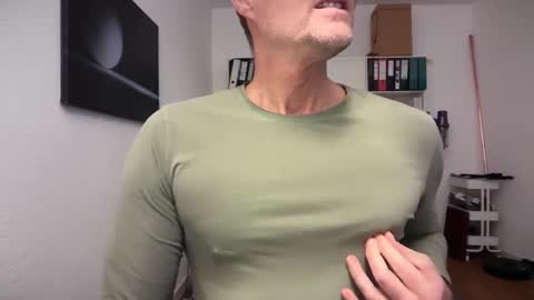 hanky online show from January 9, 7:46 am