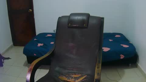 hansel_take online show from June 12, 9:34 pm