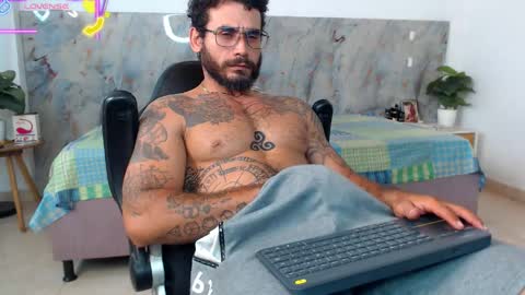 hanz_col online show from May 23, 11:21 pm
