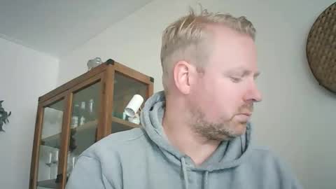 hardswedishboy online show from May 14, 11:30 am